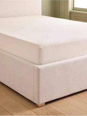 New Quince Organic Waterproof Mattress Protector Queen 100% organic cotton